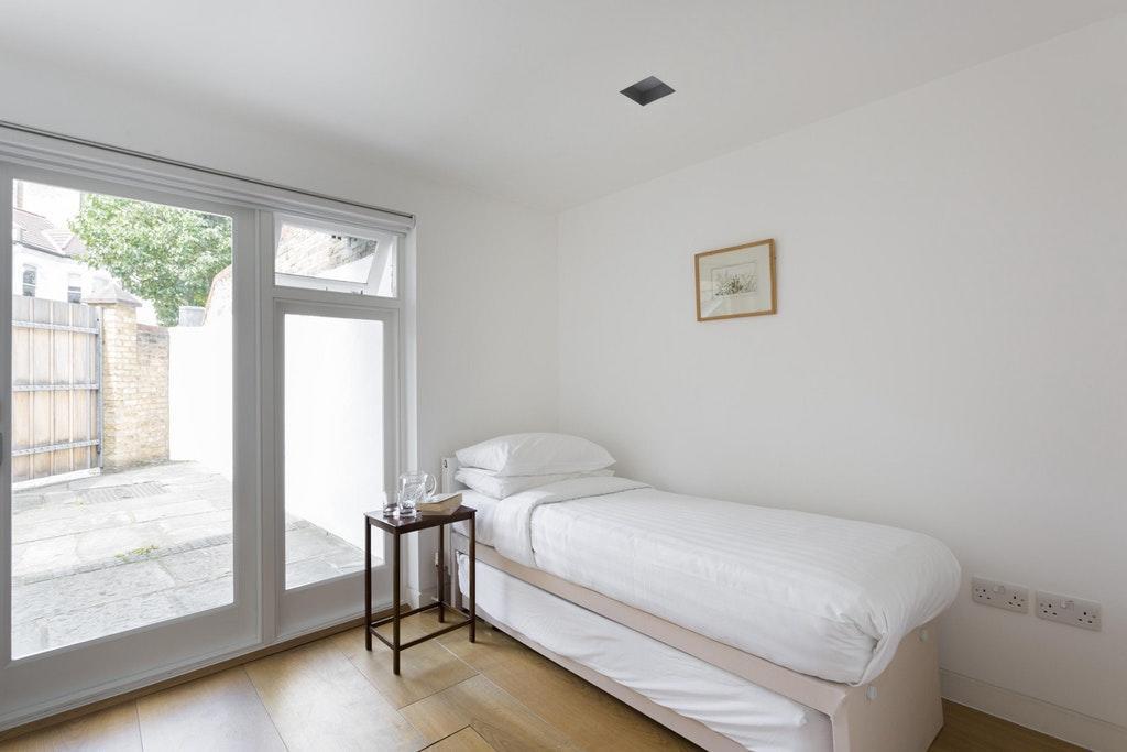 Apartment Gironde Road By Onefinestay *